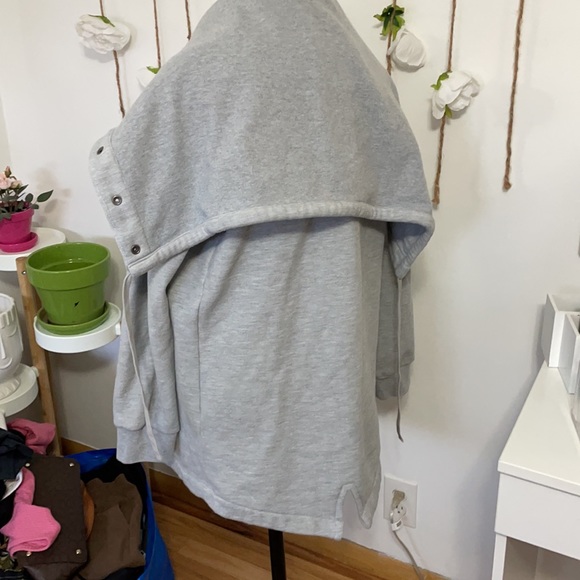 Blank NYC Oversized collar sweater Jacket - Picture 4 of 5